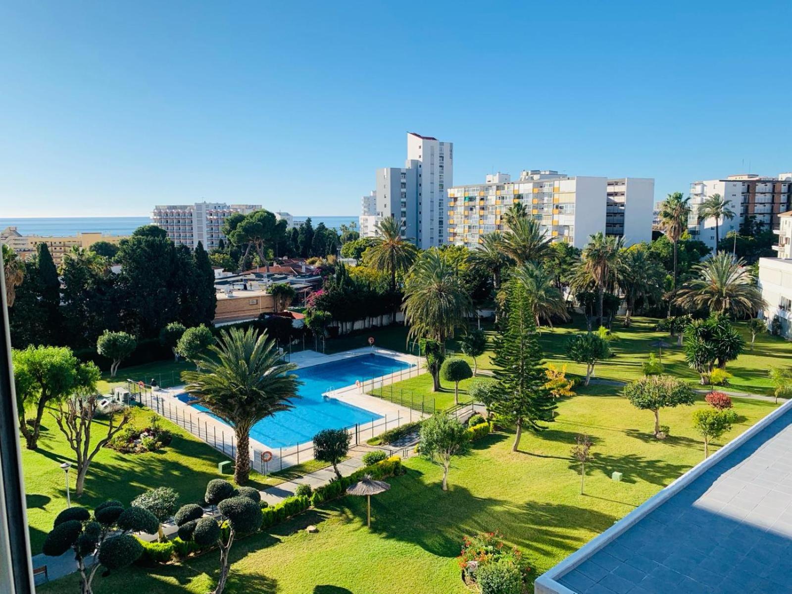 Apartamento En Urbanizacion Con Fantasticas Vistas Apartman Benalmádena Kültér fotó